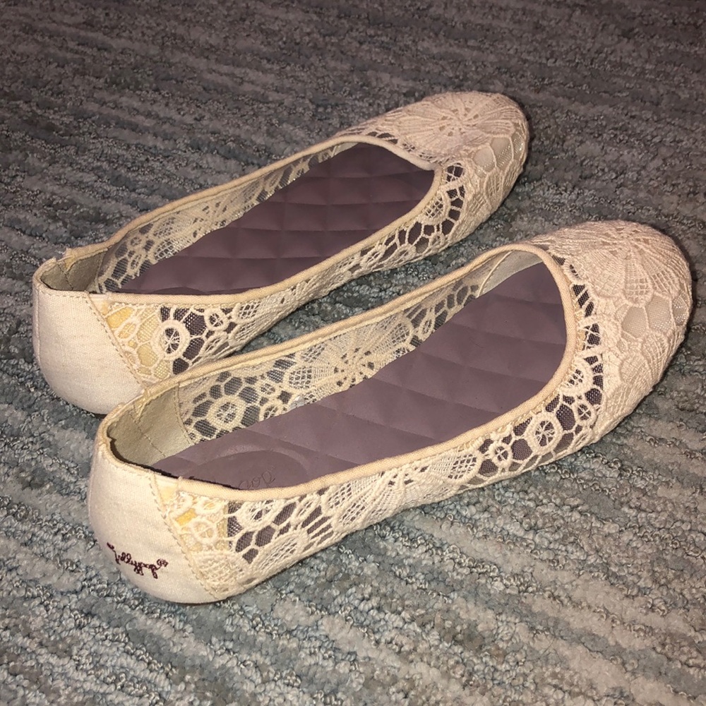 White lace flats
